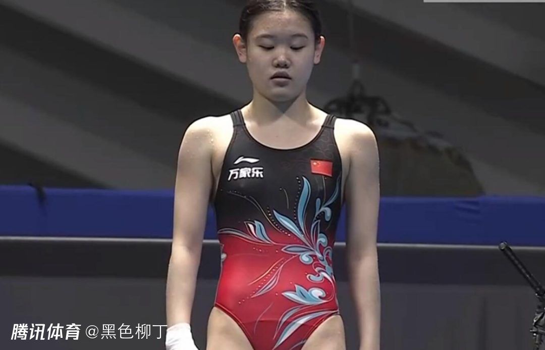 美女扒开屁股